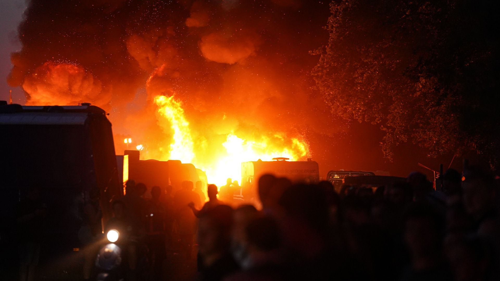 De brandende caravans.