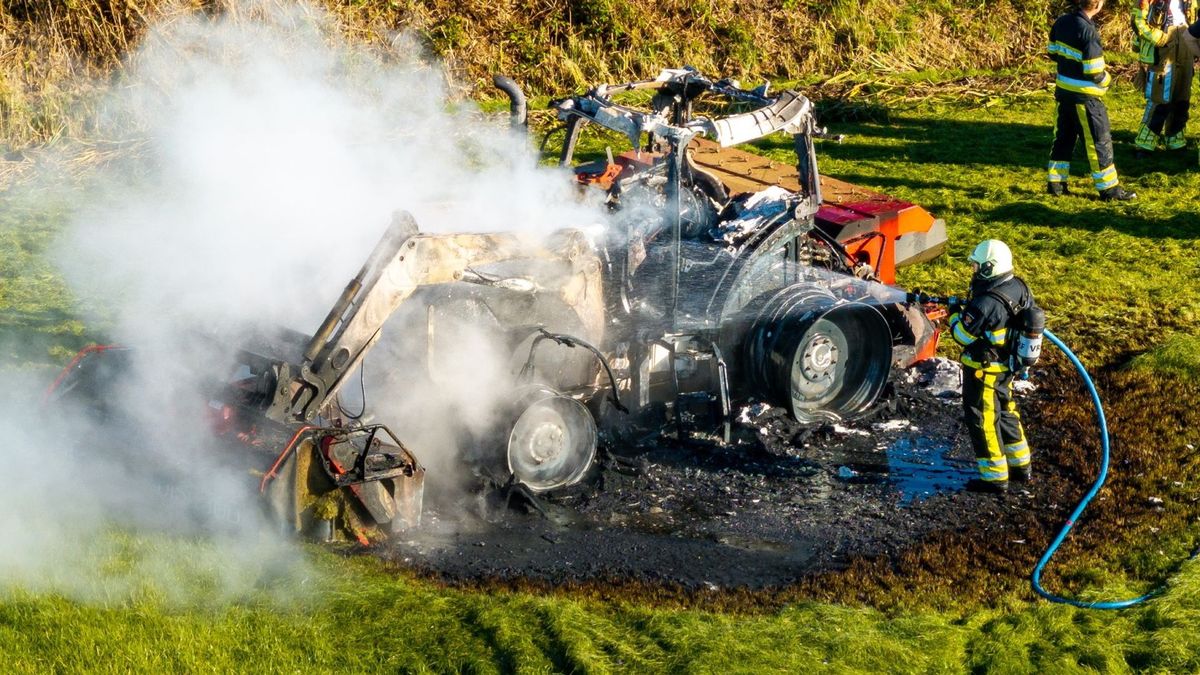 112-nieuws 3 oktober: Trekker brandt uit bij Oudehaske | Dixi gaat in vlammen op in Sneek