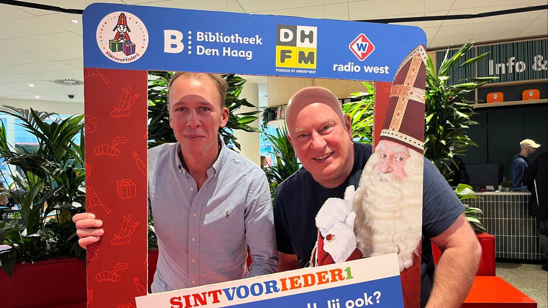 Bas en Pim nemen presentatie over