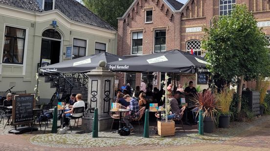 Metamorfose van Warmond: melancholie en sociologie aan de Kagerplassen Home
