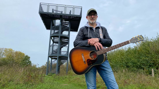 40 jaar na zelfgekozen dood krijgt Broeklander Johnny een muzikaal eerbetoon Home