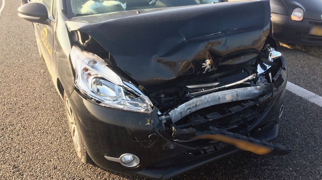 Botsing in file door spoedreparatie aan wegdek A58