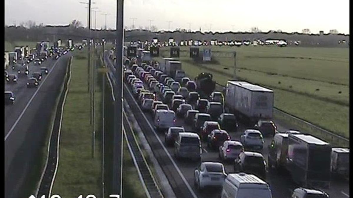 File op de A12 van Gouda tot De Meern: bijna een uur vertraging