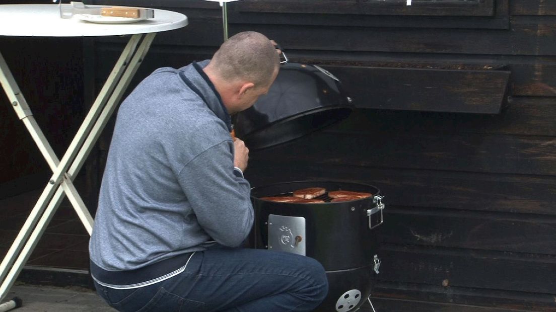 Een speklap hoort natuurlijk op een barbeque