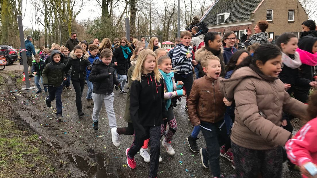 Middelburgse kinderen lopen de eerste 'Daily Mile'