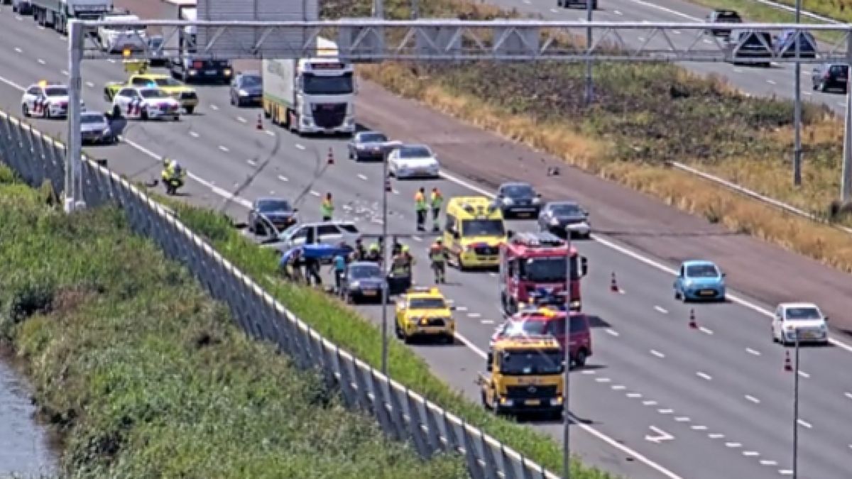 Meer dan uur vertraging op A4 na ongeluk met zeven auto's