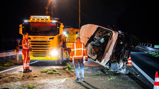 Zware botsing • A18 zit op slot. Zware botsing • A18 zit op slot.