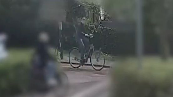 Man (60) breekt been op meerdere plekken doordat jongen hem van zijn fiets trapt