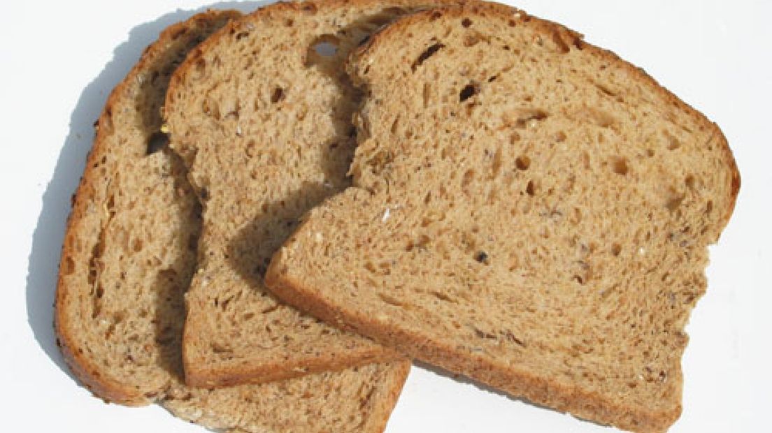 Maakt brood nou dik of niet? Volgens het voedselinnovatiebedrijf TOP uit Wageningen wel en daarom is het bedrijf bezig met het ontwikkelen van een nieuw brood.In het brood zitten nauwelijks koolhydraten, want volgens het Wageningse bedrijf zorgen die er juist voor dat je dik wordt.