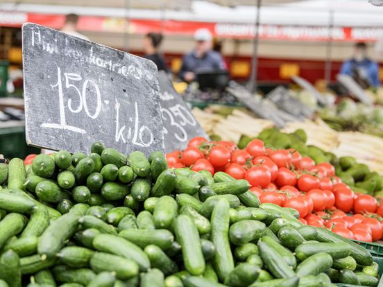 Groente- en fruithandelaar die van markt in Assen werd geweerd, stopt er helemaal mee
