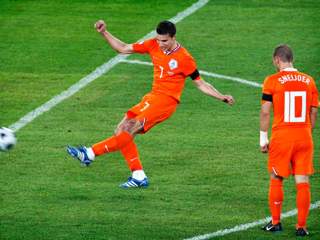 SneijderPersie.cropresize.tmp.cropresize.tmp.jpg