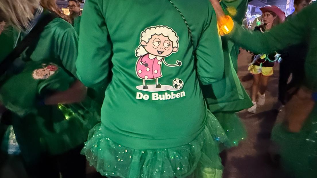 De bubben finishen bij de Light Kustrun