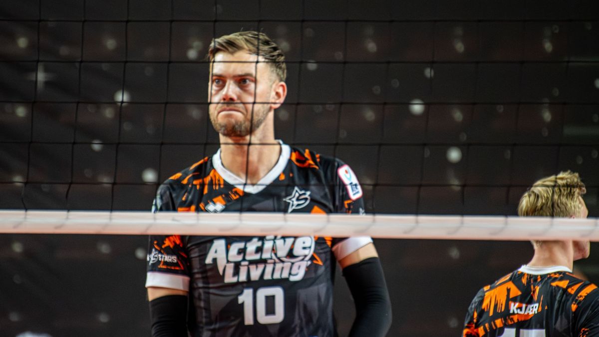 Orion Stars wint eerste titelwedstrijd • Vitesse verlengt contract van Abdallah