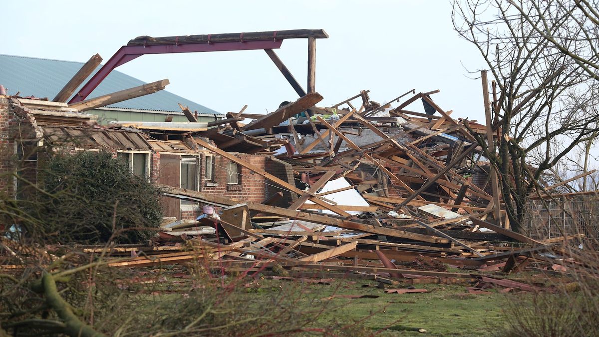 Ravage dag na windhoos in Sibculo goed zichtbaar