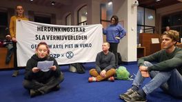 Protest tegen zwarte piet in Venlose raadszaal