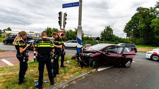Inbrekers Soesterberg aangehouden | 2 gewonden bij ongeluk. Inbrekers Soesterberg aangehouden | 2 gewonden bij ongeluk.