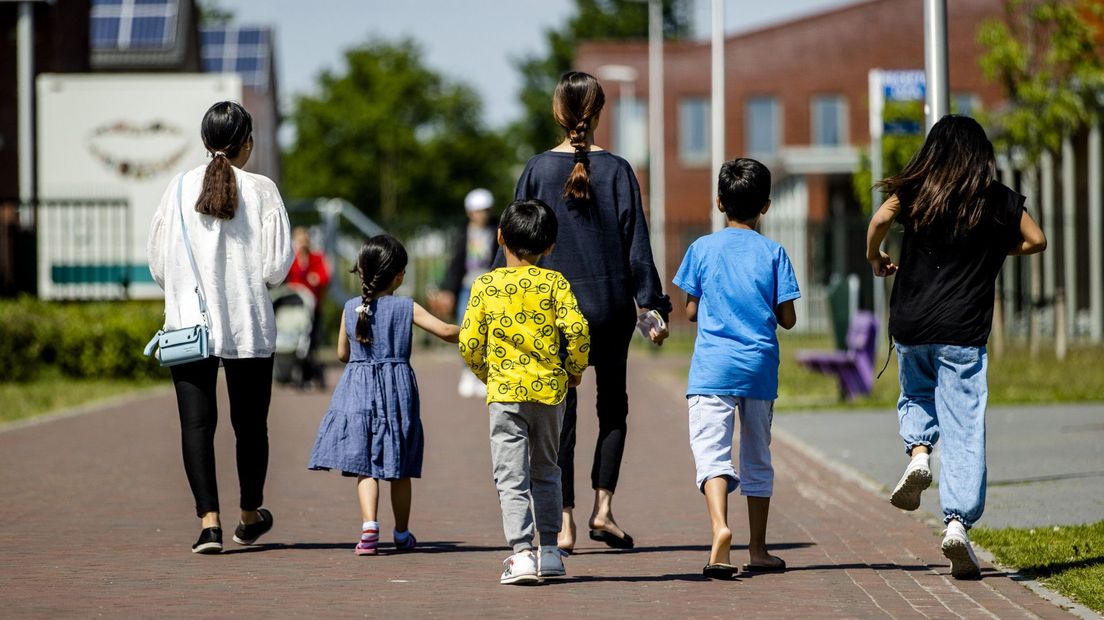 Vluchtelingen in een opvangcentrum voor asielzoekers