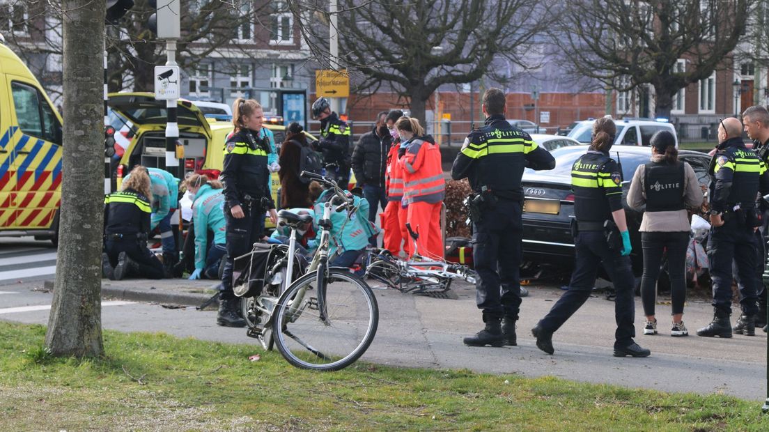 Hulpverlening bij aanrijding Koningskade