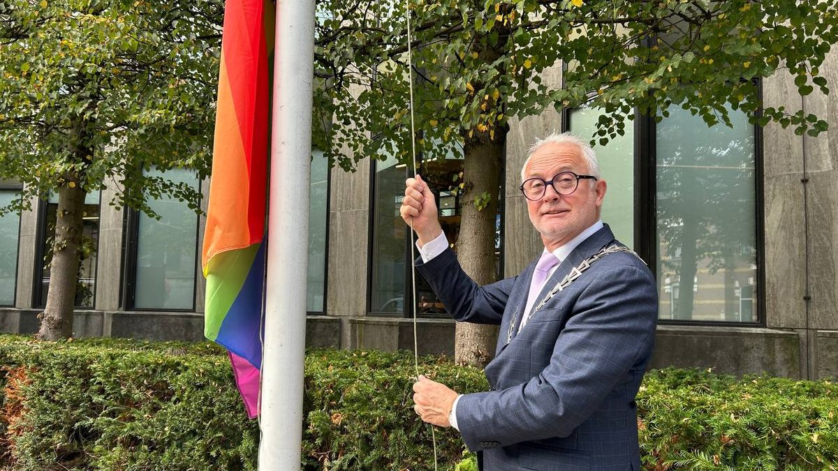 Burgemeester Haaksbergen over zijn coming-out en angst om gezin kwijt te raken