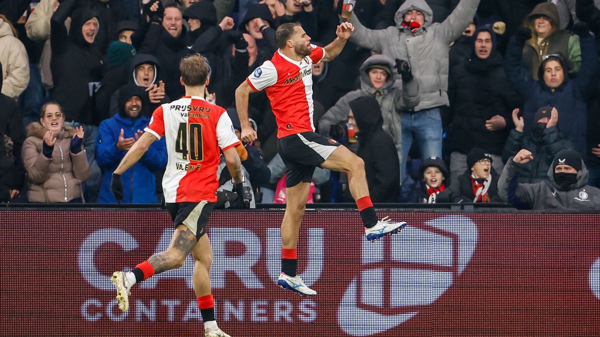 Bart Nieuwkoop trefzeker voor Feyenoord, dat na zijn wissel winst uit handen geeft