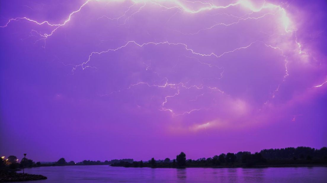 Onweer / bliksem bij Olst