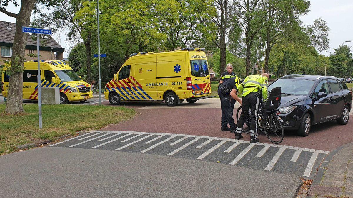 Moeder en kind op fiets aangereden in Paterswolde