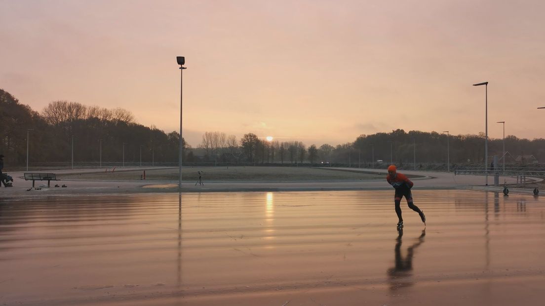 Schaatsen, het kan in Winterswijk al na een nacht matige vorst dankzij een student van de UT