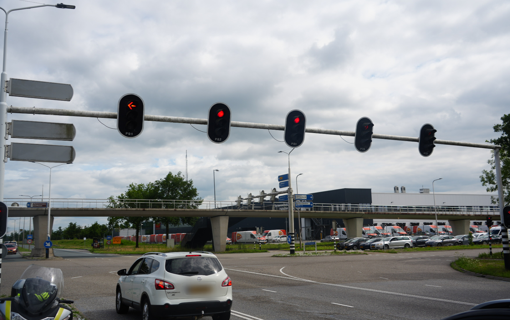 Verkeerschaos op de N35 compleet na aanrijding en storing.