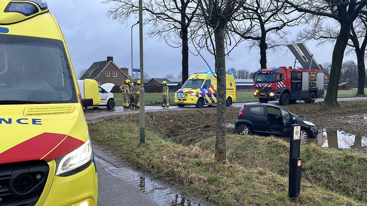 Twee gewonden bij aanrijding in Meterik