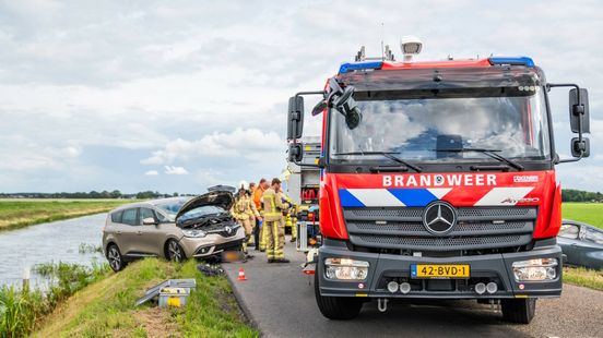 Botsing tussen twee autos bij Smilde. Botsing tussen twee autos bij Smilde.