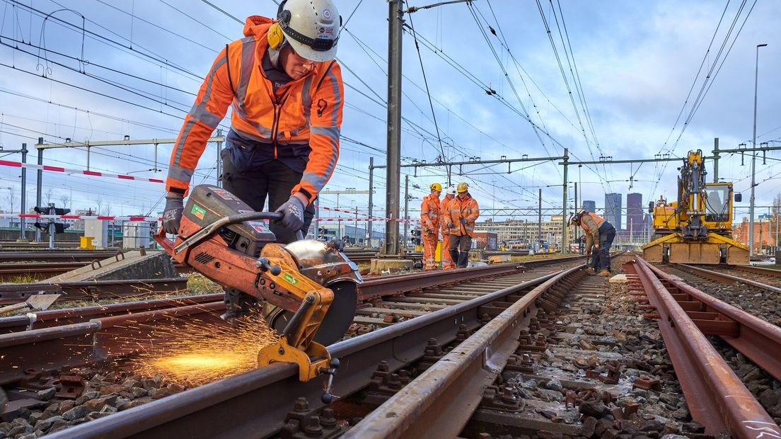 Afgelopen weekend werd er al gewerkt aan het spoor bij de Binckhorst.