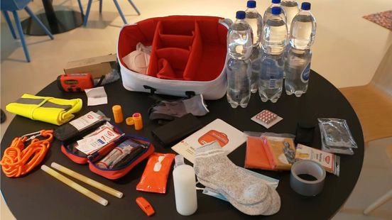 Wat als morgen de stroom uitvalt? Overheid waarschuwt met campagne ‘Denk vooruit’