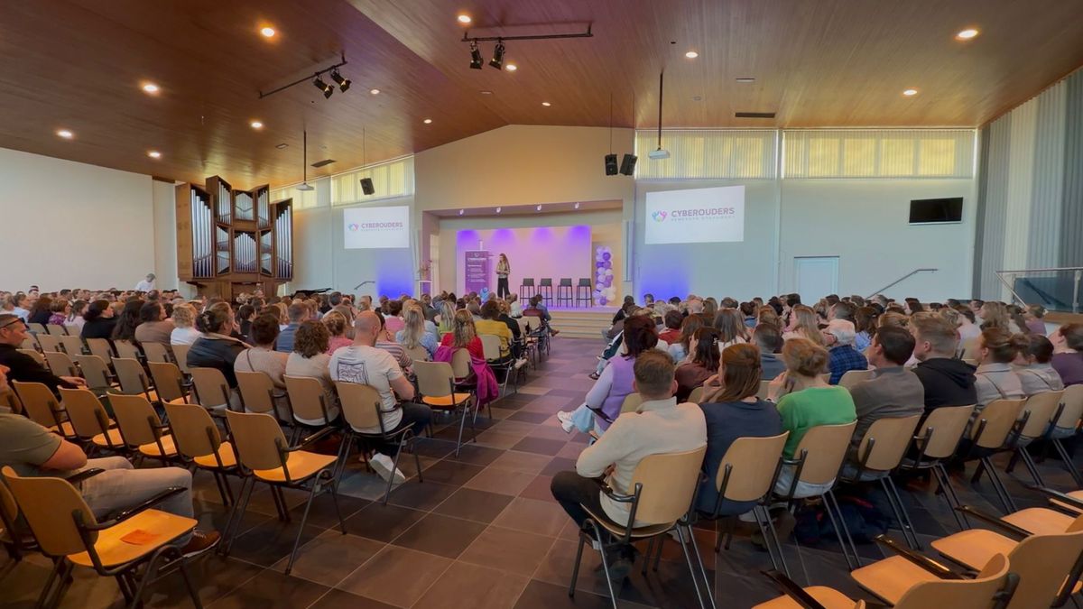 'Cyberouders' in Staphorst: ouders en scholen samen tegen online pesten