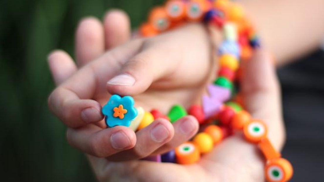 Na elke behandeling krijgt een kind een kraal.