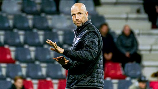 'Tim Bakens na vertrek bij PEC Zwolle aan de slag als hoofdtrainer in België' Home