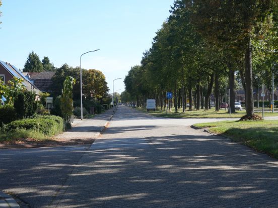 Gewonde na steekpartij in Emmer-Compascuum, verdachten nog zoek