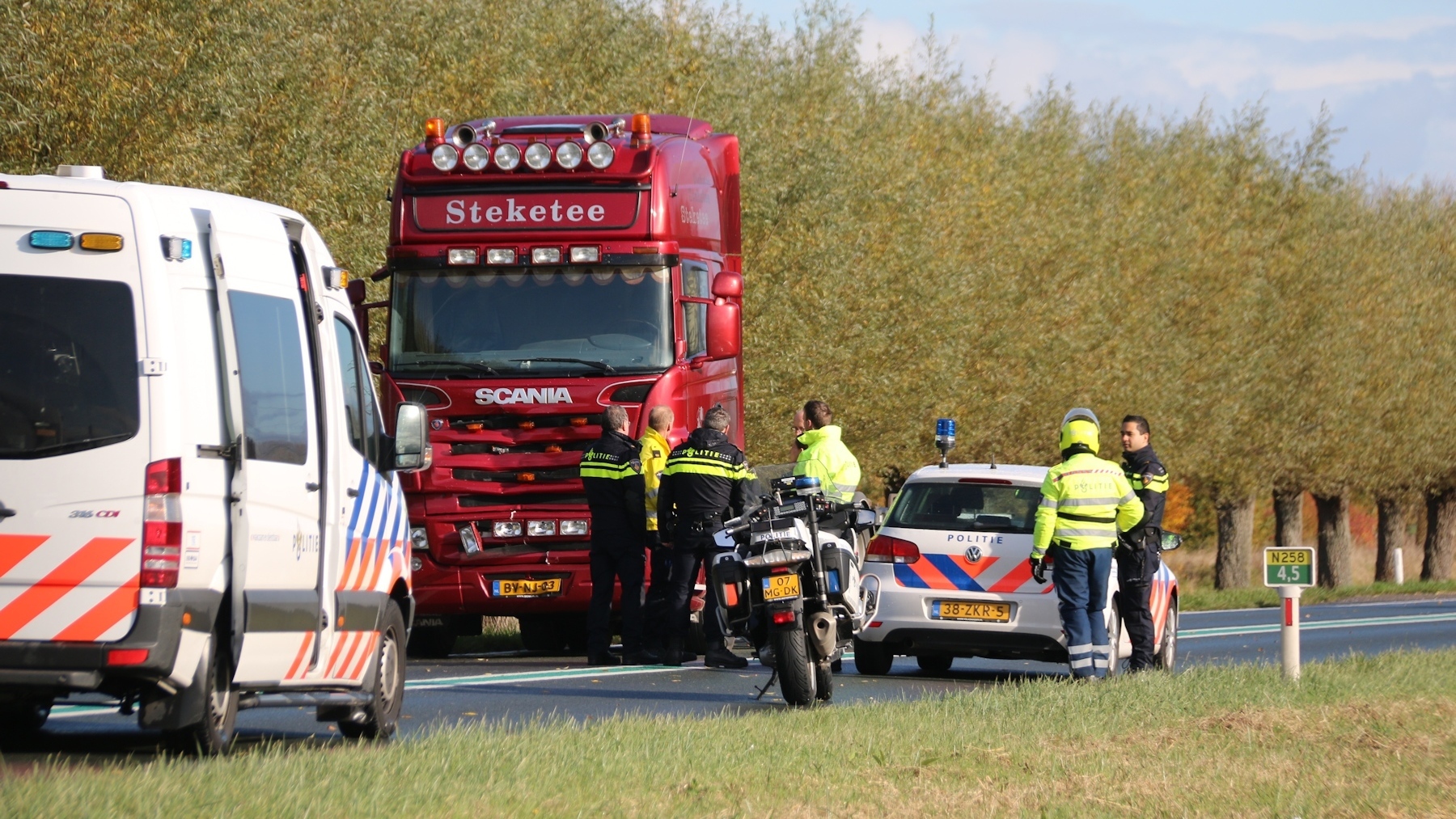 Weg Tussen Axel En Hulst Uren Dicht Na Dodelijk Ongeval (video ...