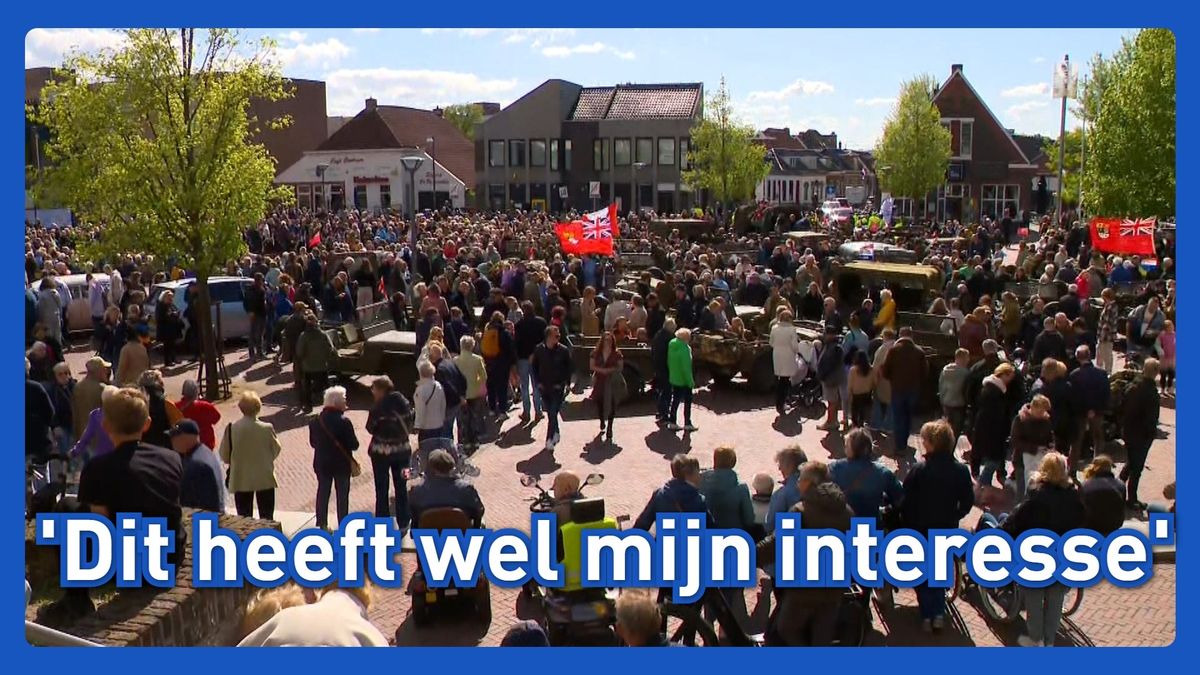 Bevrijdingstour in Delfzijl: liefhebbers vergapen zich aan de voertuigen