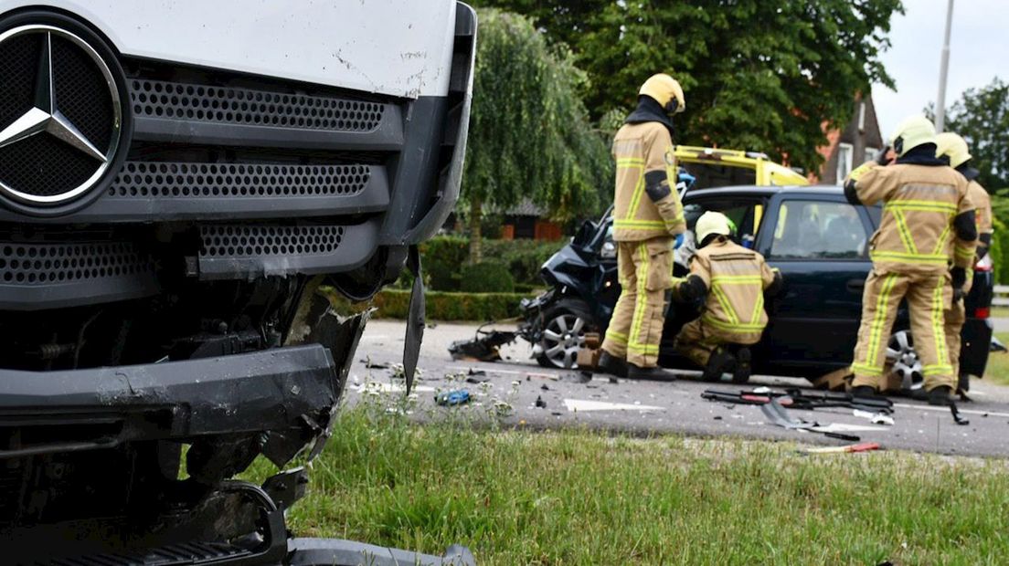 Verkeersongeluk op kruising Daarleseweg-Lindrot bij Den Ham