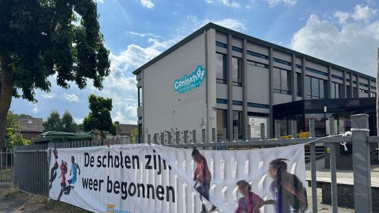 Juf Wendy klaar voor haar nieuwe klas: 'Sommige leerlingen moeten wennen' Home