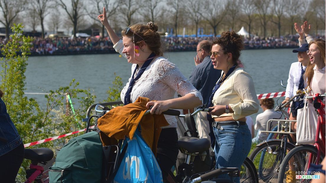 Het was mooi weer en dus druk langs het kanaal.