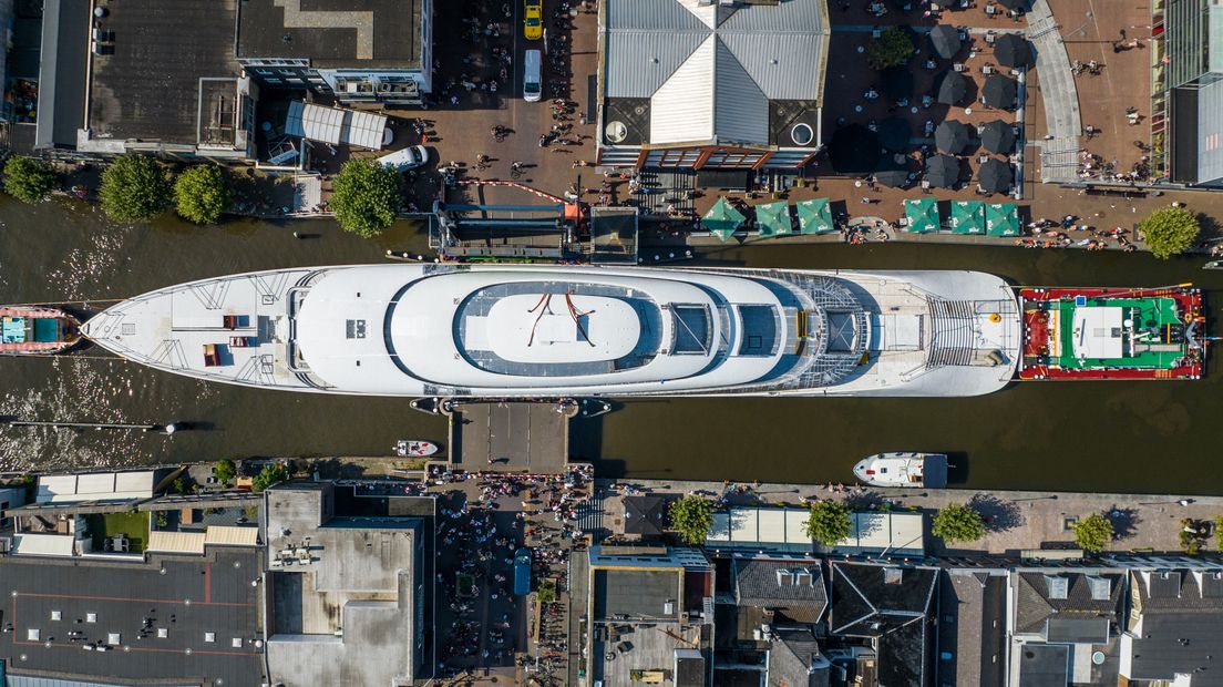Het passeren van de Alphense bruggen kostte per brug maar liefst een halfuur