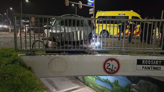 Rode stoplicht genegeerd, flinke botsing