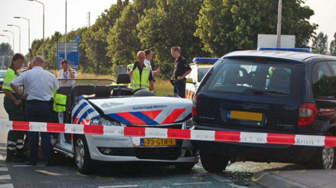 Agente gewond bij aanrijding Duiven