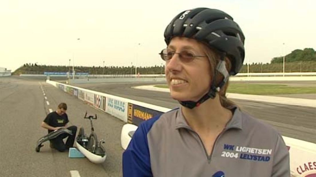 Ellen van Vugt uit Nijmegen gaat proberen de snelste vrouw ter wereld op de fiets te worden.