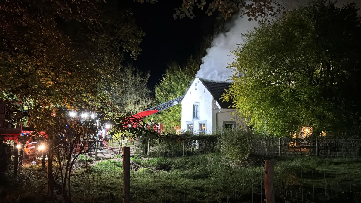 Bewoners woning Schin op Geul moeten elders onderdak zoeken na schoorsteenbrand
