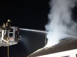 112-nieuws: Woningblok ontruimd bij schoorsteenbrand Twijzelerheide | Auto op de vangrail bij Menaam