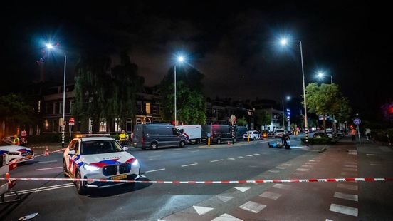 Man aangehouden na dodelijk schietincident • automobilist vlucht na ongeval