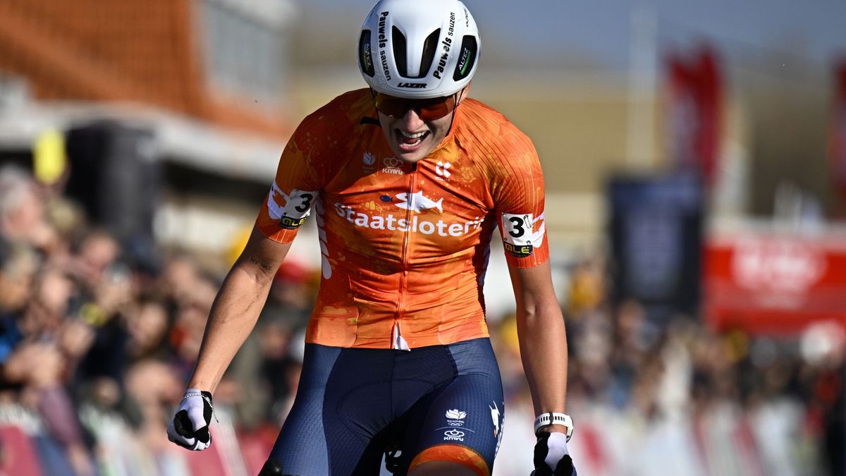 Leonie Bentveld uit Burgum wint EK veldrijden bij beloften
