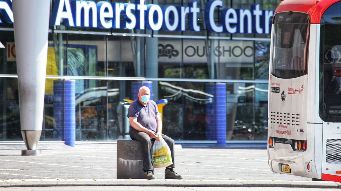 Mondkapjes blijven verplicht in het openbaar vervoer.